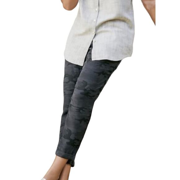 Soft Surroundings Rila Weekend Ankle Pants Size Medium Black Camo Rolled Tencel - Picture 1 of 5